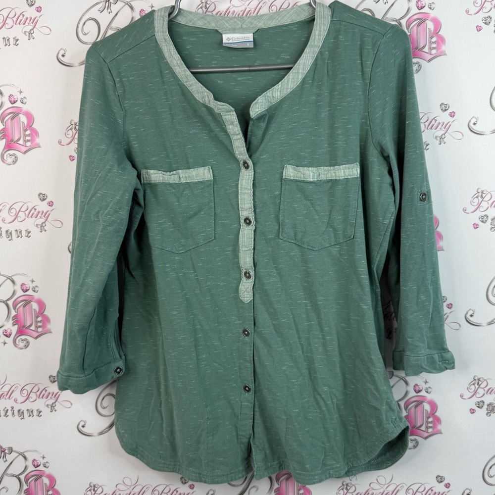 Columbia sportswear shirt green dual pockets Women's Sage Button-Down Shirt